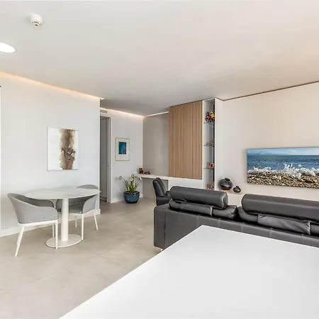 The Edge - Beachfront 2 Bedroom Estepona