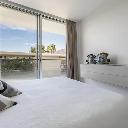 The Edge - Beachfront 2 Bedroom Apartment Estepona