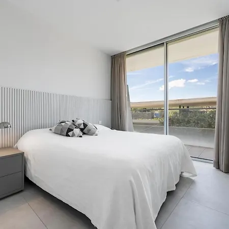 The Edge - Beachfront 2 Bedroom * Estepona