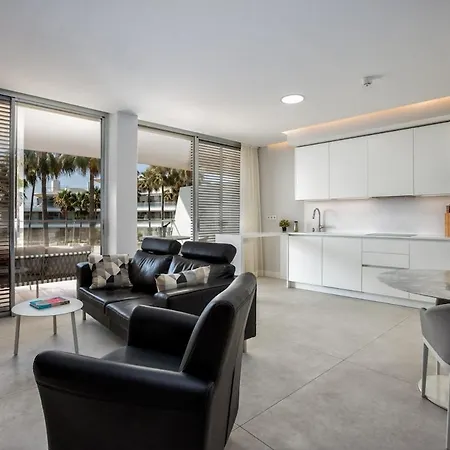 The Edge - Beachfront 2 Bedroom * Estepona