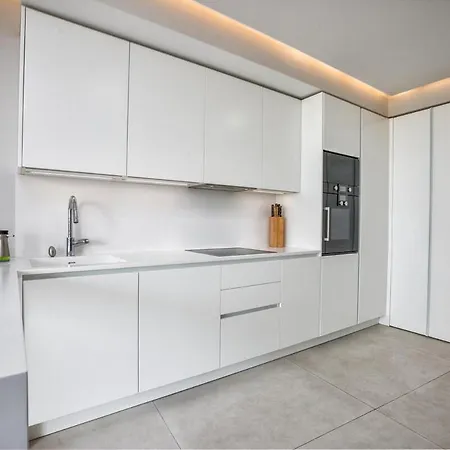 Apartament The Edge - Beachfront 2 Bedroom *