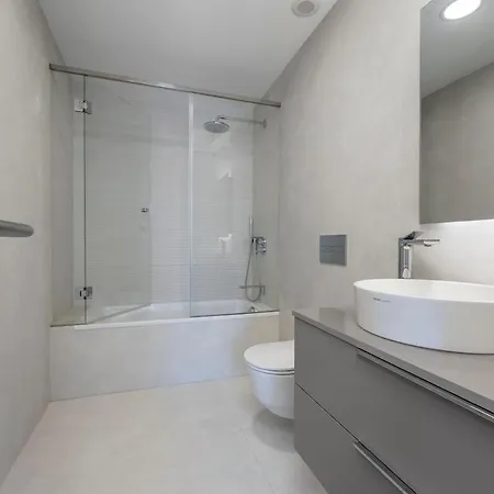 Apartament The Edge - Beachfront 2 Bedroom *